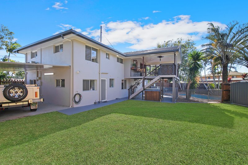 Photo - 4 Mindarie Crescent, Wellington Point QLD 4160 - Image 22