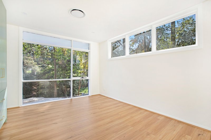 Photo - 4 Minnamurra Avenue, Pymble NSW 2073 - Image 6