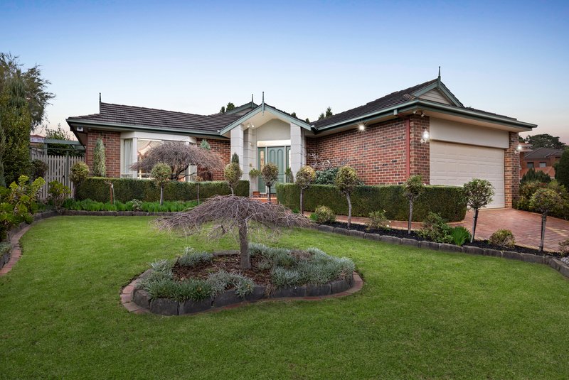 Photo - 4 Miriam Close, Wantirna South VIC 3152 - Image 1