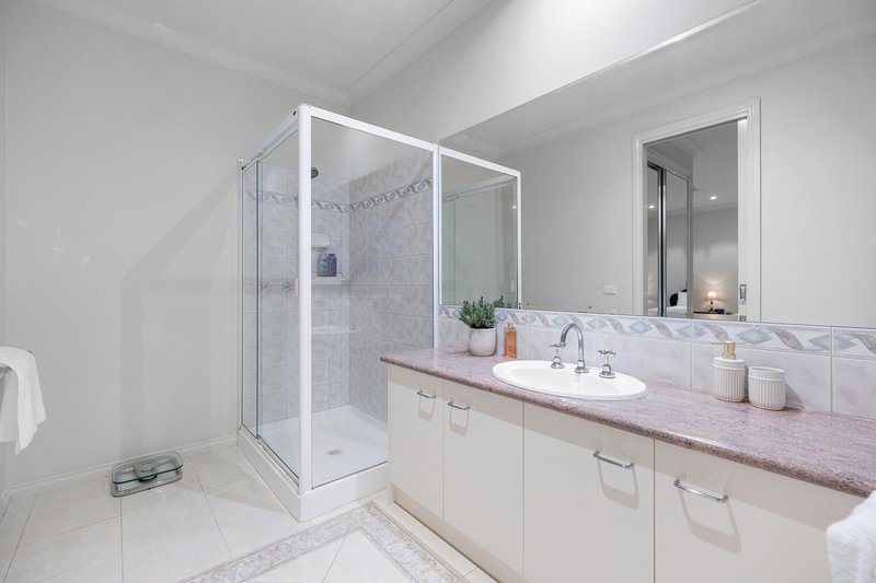 Photo - 4 Miriam Close, Wantirna South VIC 3152 - Image 9