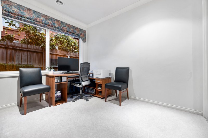 Photo - 4 Miriam Close, Wantirna South VIC 3152 - Image 13