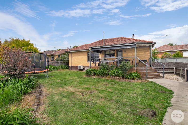 Photo - 4 Mitchell Court, Soldiers Hill VIC 3350 - Image 13