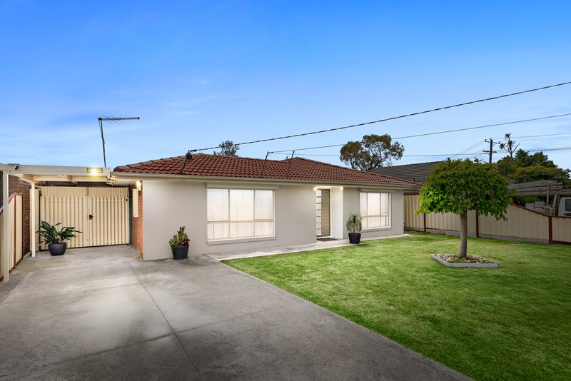 Photo - 4 Molden Court, Kings Park VIC 3021 - Image 1