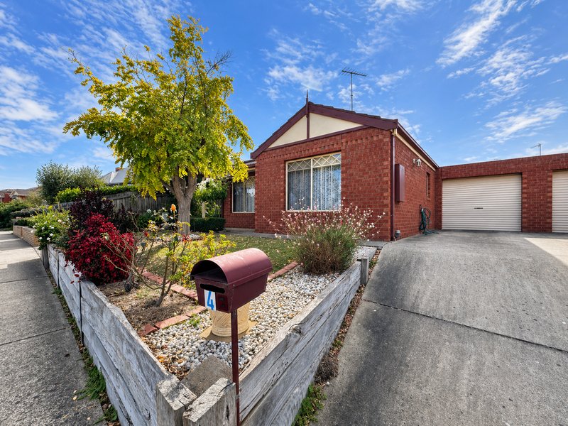 Photo - 4 Molesworth Drive, Highton VIC 3216 - Image 1