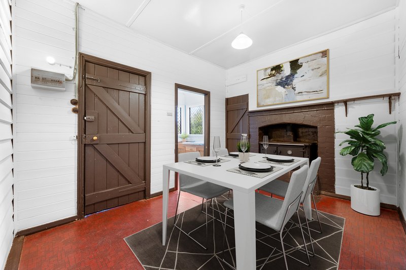 Photo - 4 Mona Road, Woodford NSW 2778 - Image 8