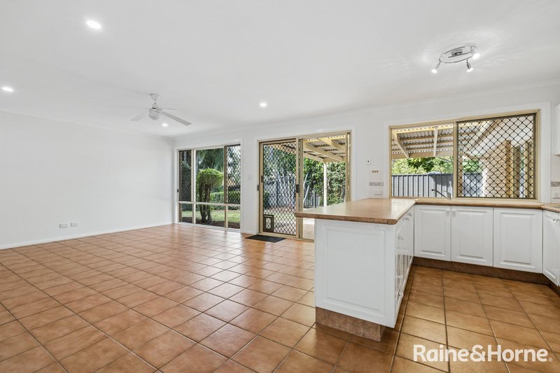 Photo - 4 Monarch Court, Kallangur QLD 4503 - Image 8