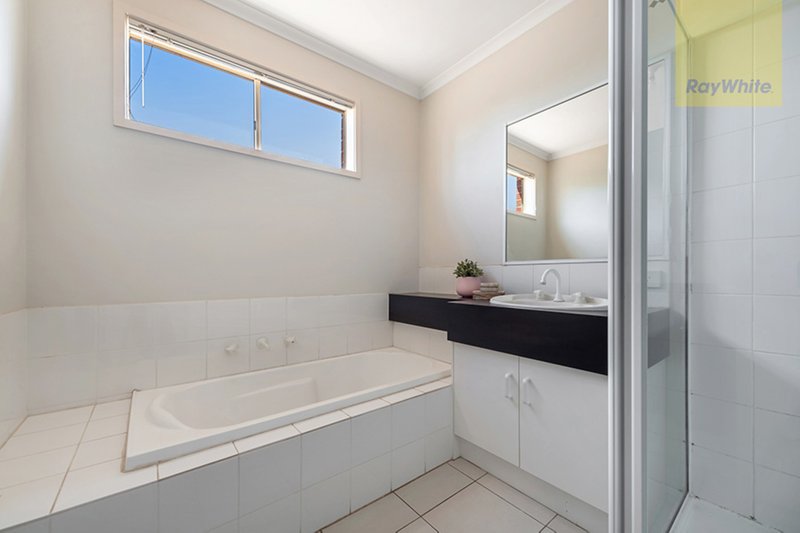 Photo - 4 Monarch Way, Craigieburn VIC 3064 - Image 11