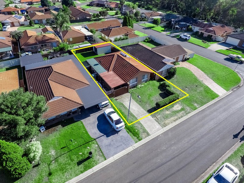 Photo - 4 Moncrieff Close, St Helens Park NSW 2560 - Image 12