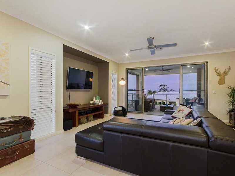 Photo - 4 Monserrat Court, Reedy Creek QLD 4227 - Image 10