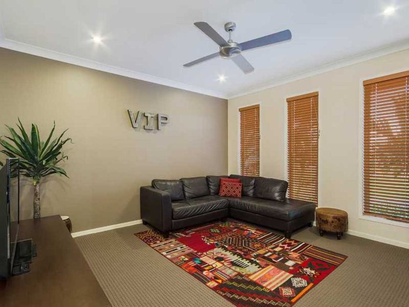 Photo - 4 Monserrat Court, Reedy Creek QLD 4227 - Image 12