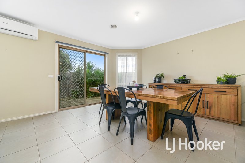 Photo - 4 Montdami Way, Carrum Downs VIC 3201 - Image 5