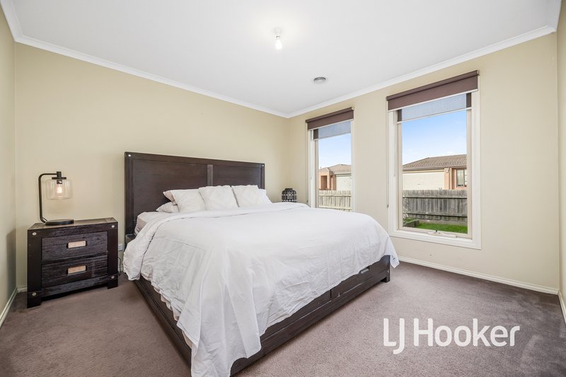 Photo - 4 Montdami Way, Carrum Downs VIC 3201 - Image 8