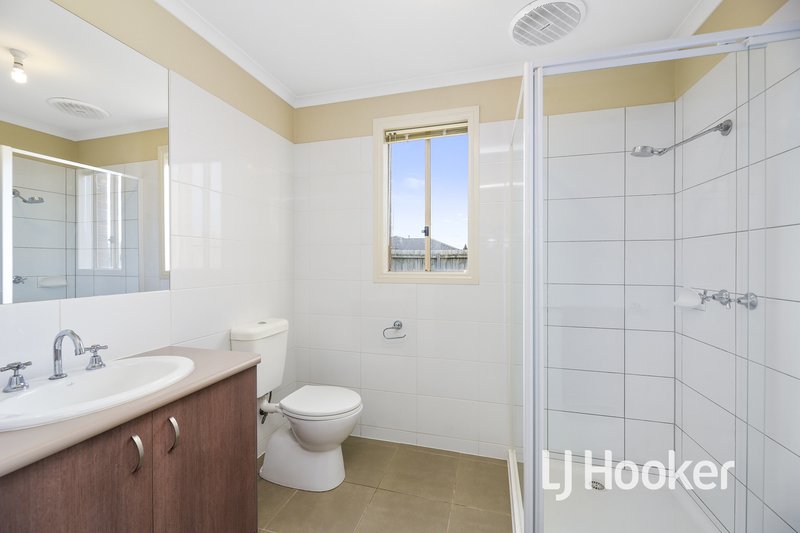 Photo - 4 Montdami Way, Carrum Downs VIC 3201 - Image 9