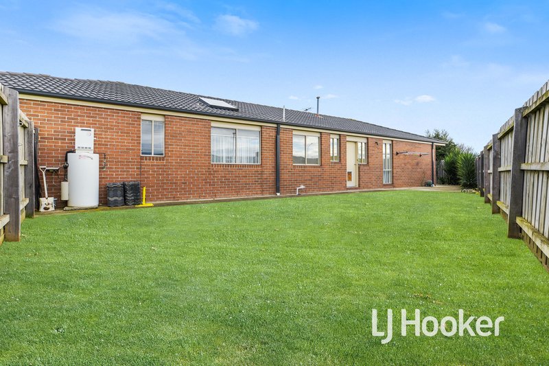 Photo - 4 Montdami Way, Carrum Downs VIC 3201 - Image 13