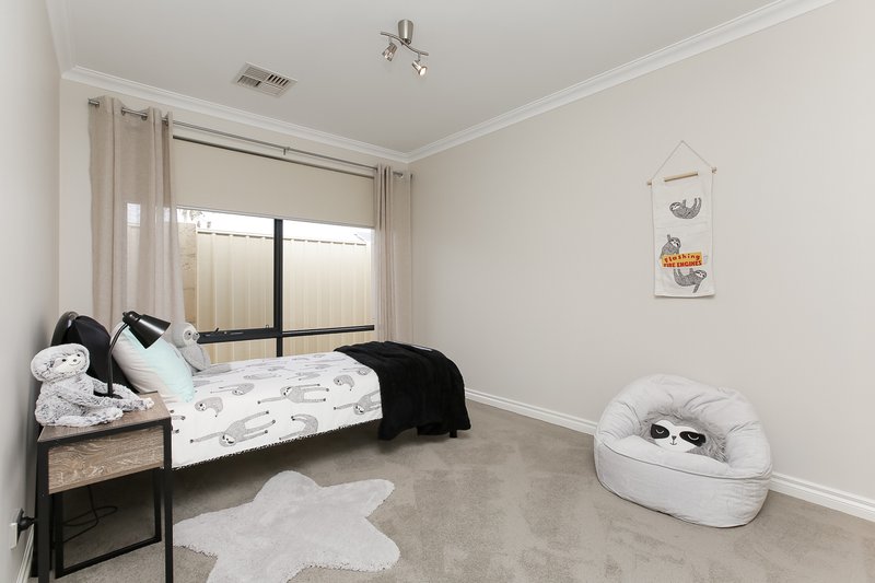 Photo - 4 Moonraker Road, Jindalee WA 6036 - Image 22