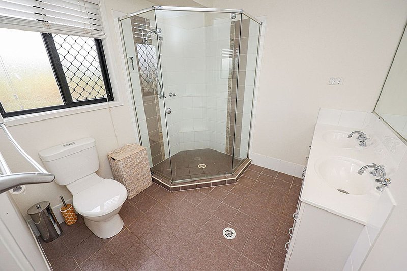 Photo - 4 Moore Close, Hatton Vale QLD 4341 - Image 11