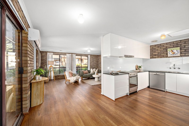 Photo - 4 Moorehead Place, Latham ACT 2615 - Image 7