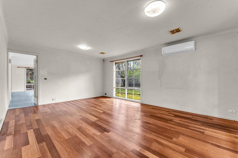 Photo - 4 Moorhen Crescent, Carrum Downs VIC 3201 - Image 4