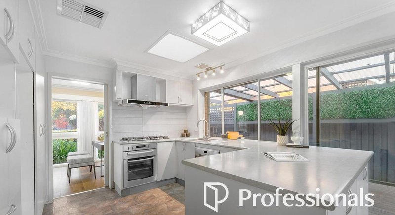 Photo - 4 Moran Court, Vermont South VIC 3133 - Image 4