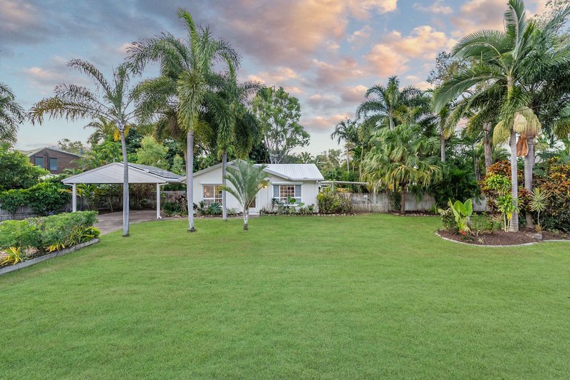 4 Mostyn Crescent, Bushland Beach QLD 4818