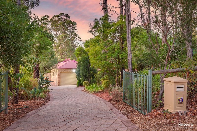 Photo - 4 Mount Dale View, Roleystone WA 6111 - Image 4