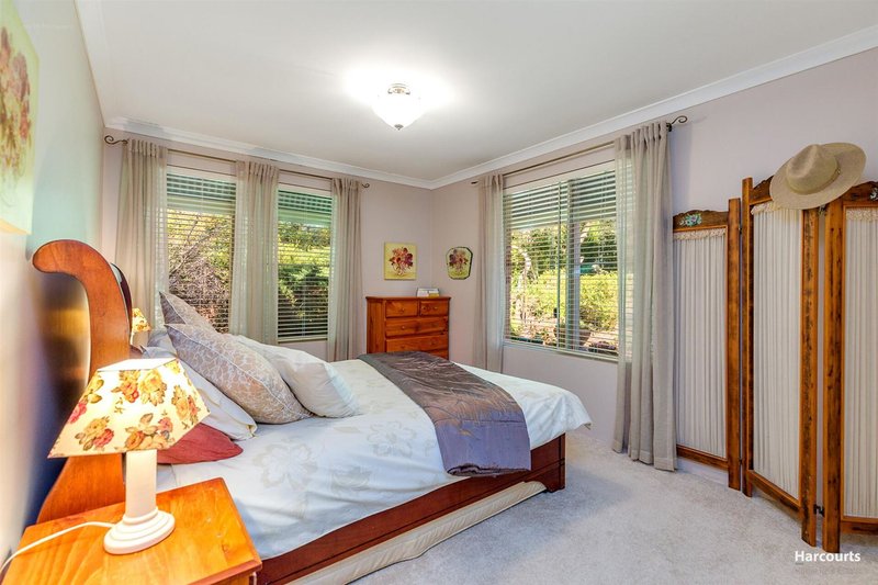 Photo - 4 Mount Dale View, Roleystone WA 6111 - Image 9