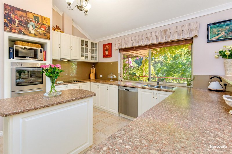 Photo - 4 Mount Dale View, Roleystone WA 6111 - Image 11