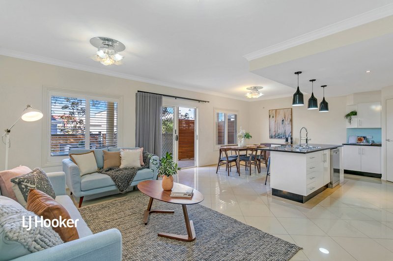 Photo - 4 Mowbray Street, Mawson Lakes SA 5095 - Image 3