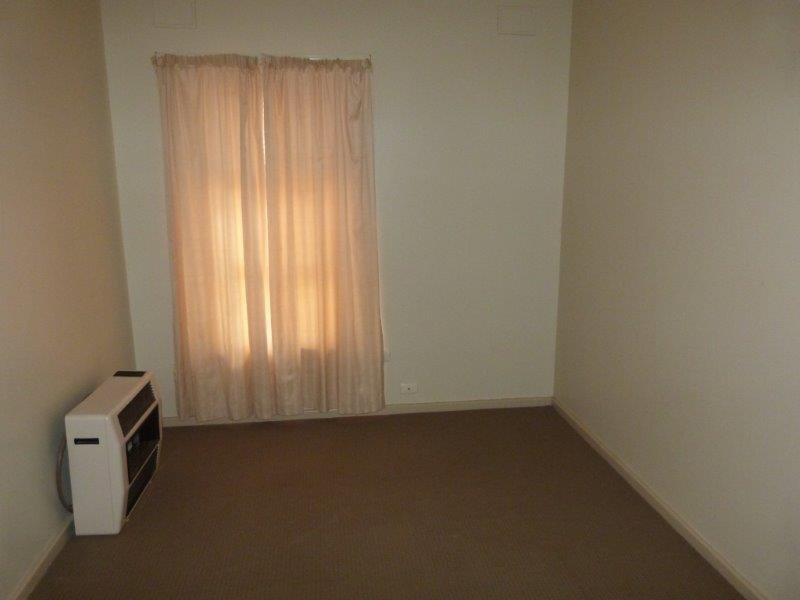 Photo - 4 Moyle Street, Port Augusta SA 5700 - Image 7