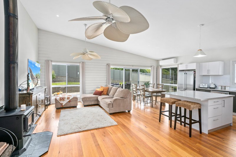 Photo - 4 Muirfield Avenue, Shell Cove NSW 2529 - Image 3