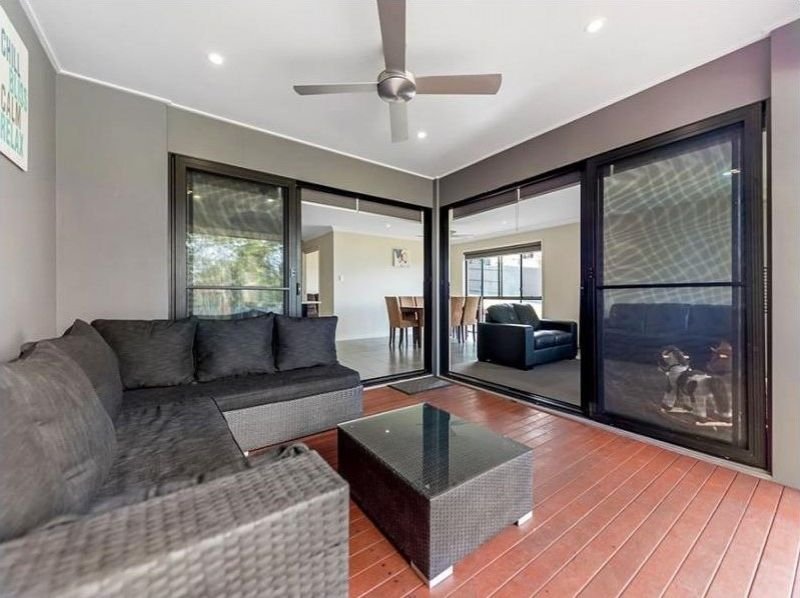 Photo - 4 Mullingar Place, Carrara QLD 4211 - Image 5