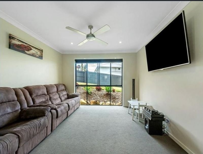 Photo - 4 Mullingar Place, Carrara QLD 4211 - Image 8