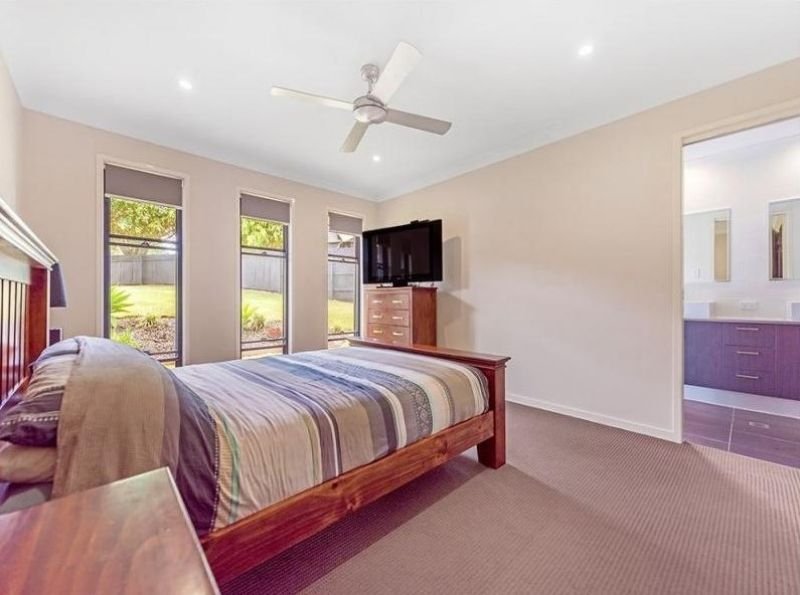 Photo - 4 Mullingar Place, Carrara QLD 4211 - Image 10