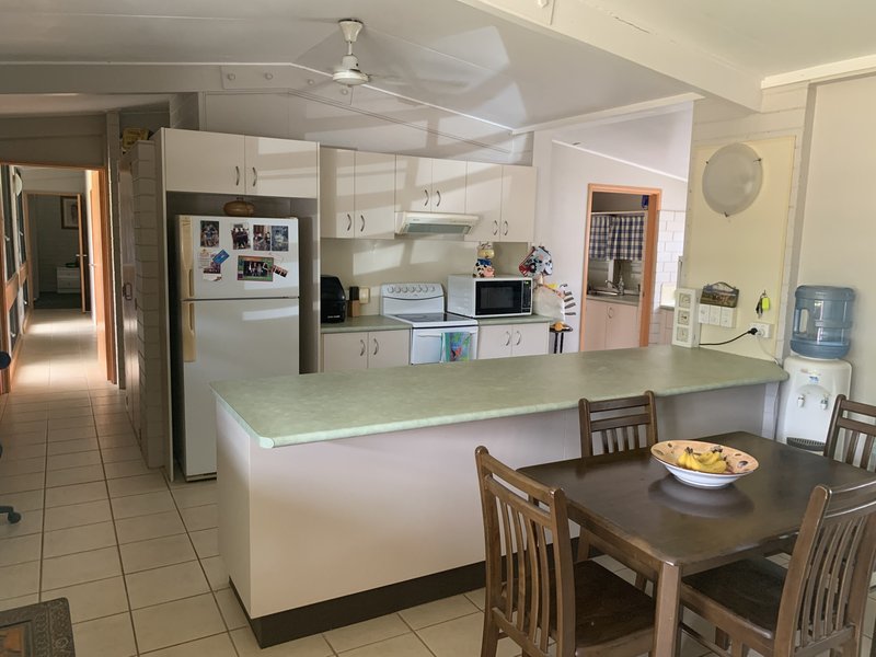 Photo - 4 Munding Rd , Rocky Point QLD 4874 - Image 3