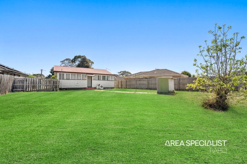 Photo - 4 Murray Court, Cranbourne VIC 3977 - Image 6