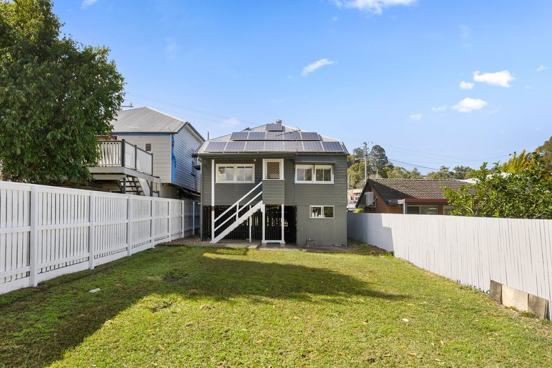 Photo - 4 Murrell Street, Newmarket QLD 4051 - Image 10