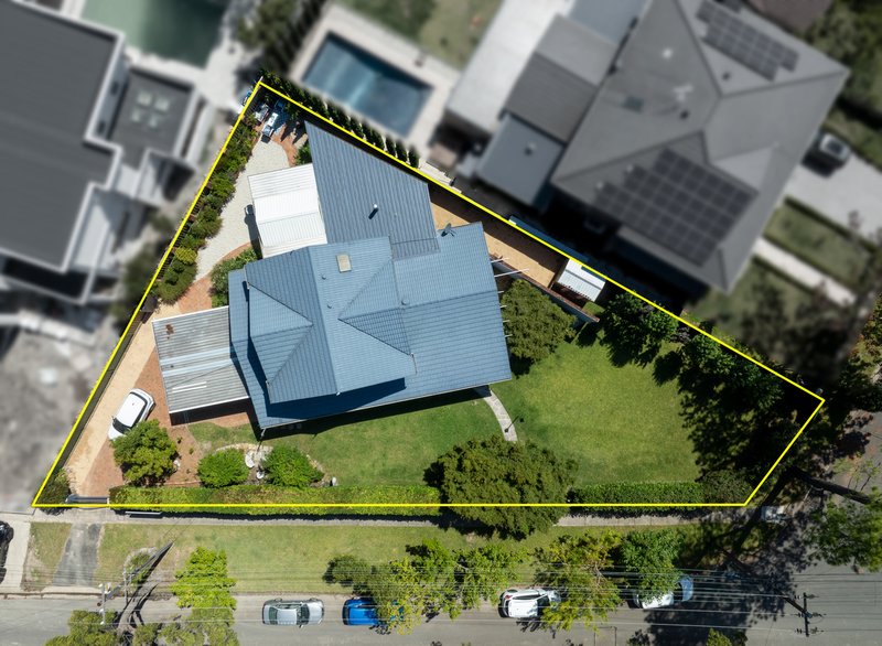 Photo - 4 Murrua Road, Turramurra NSW 2074 - Image 11