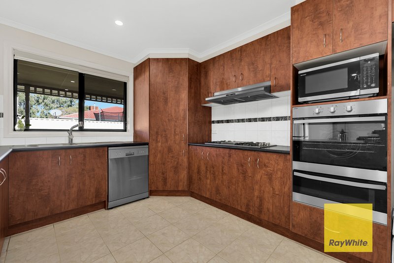 Photo - 4 Myna Street, Epping VIC 3076 - Image 4