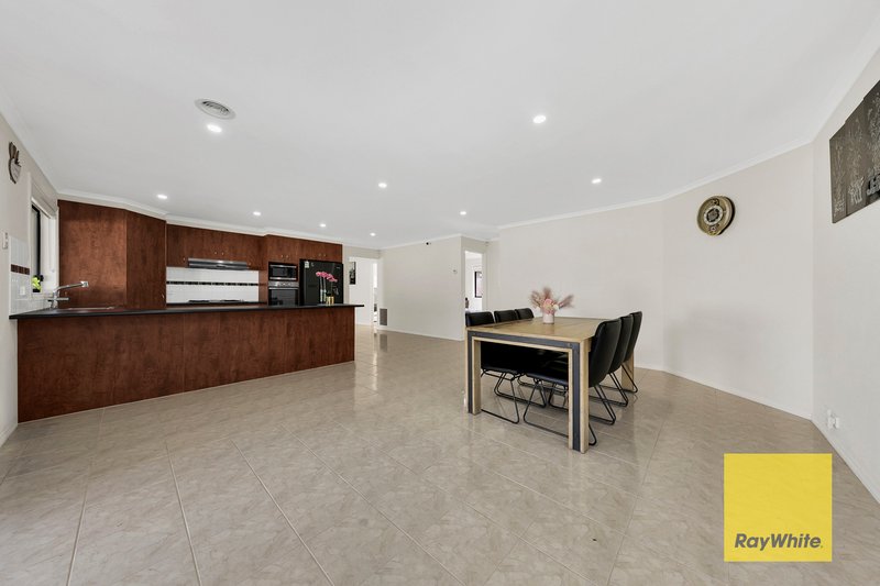 Photo - 4 Myna Street, Epping VIC 3076 - Image 5