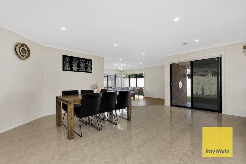 Photo - 4 Myna Street, Epping VIC 3076 - Image 6