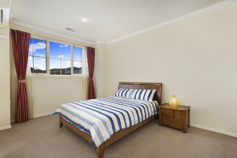 Photo - 4 Myrtle Court, Doncaster East VIC 3109 - Image 7