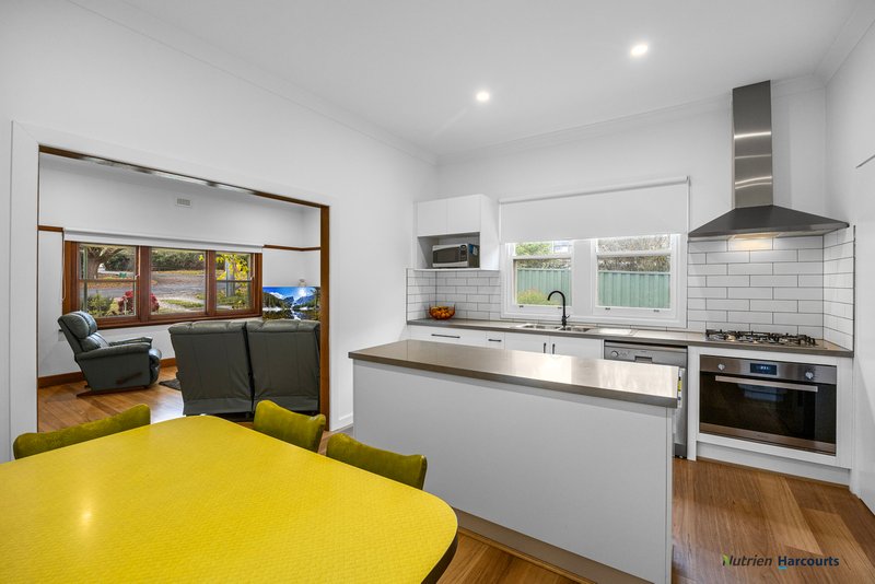 Photo - 4 Myrtle Street, Alexandra VIC 3714 - Image 5