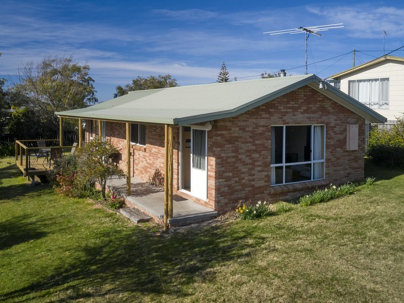 Photo - 4 Nailer Ave , Bicheno TAS 7215 - Image 4