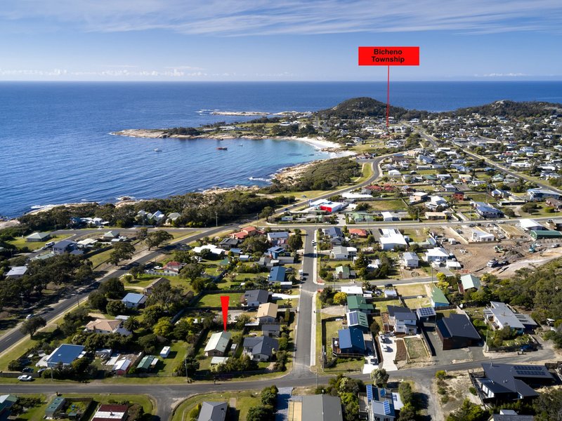 Photo - 4 Nailer Ave , Bicheno TAS 7215 - Image 4