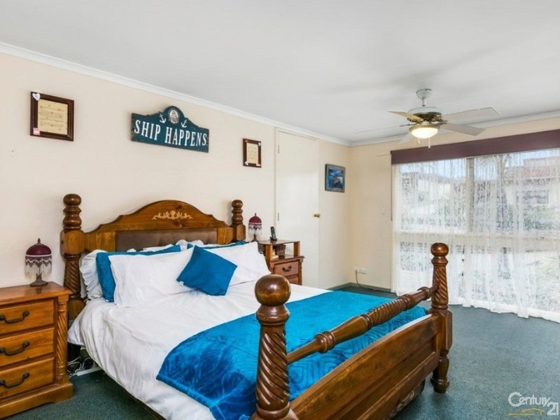 Photo - 4 Narida Street, Hallett Cove SA 5158 - Image 5