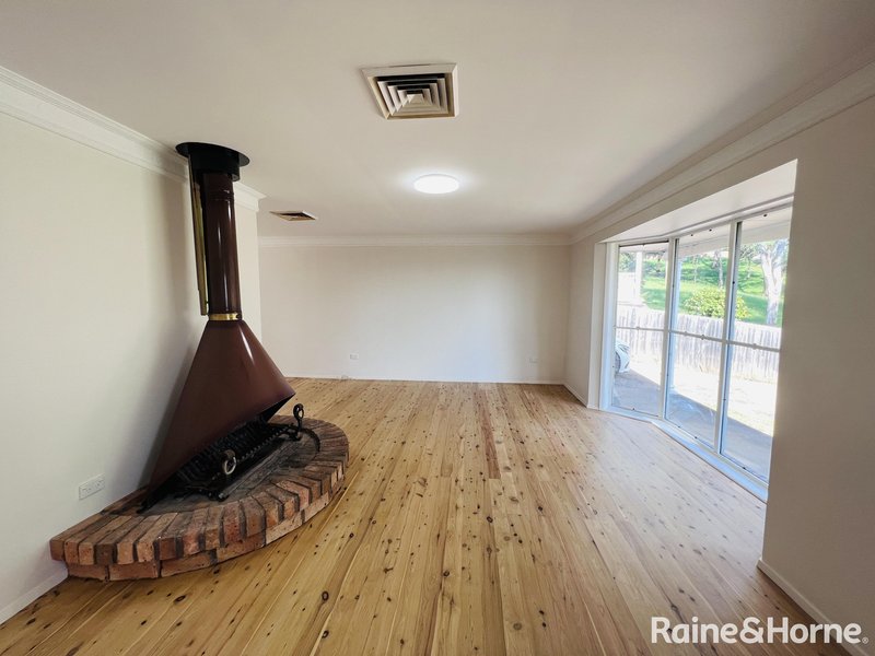 Photo - 4 Narrabeen Road, Leumeah NSW 2560 - Image 2