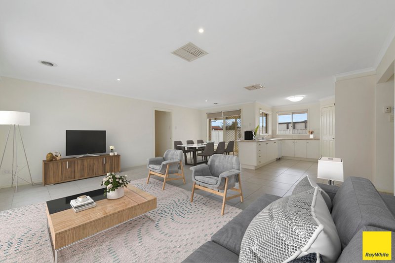 Photo - 4 Narrabeen Street, Taylors Hill VIC 3037 - Image 3