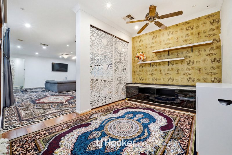 Photo - 4 Nature Circuit, Cranbourne North VIC 3977 - Image 10