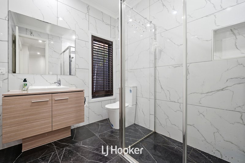 Photo - 4 Nature Circuit, Cranbourne North VIC 3977 - Image 17