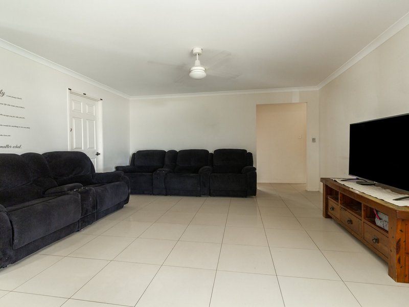 Photo - 4 Navickas Circuit, Redbank Plains QLD 4301 - Image 6